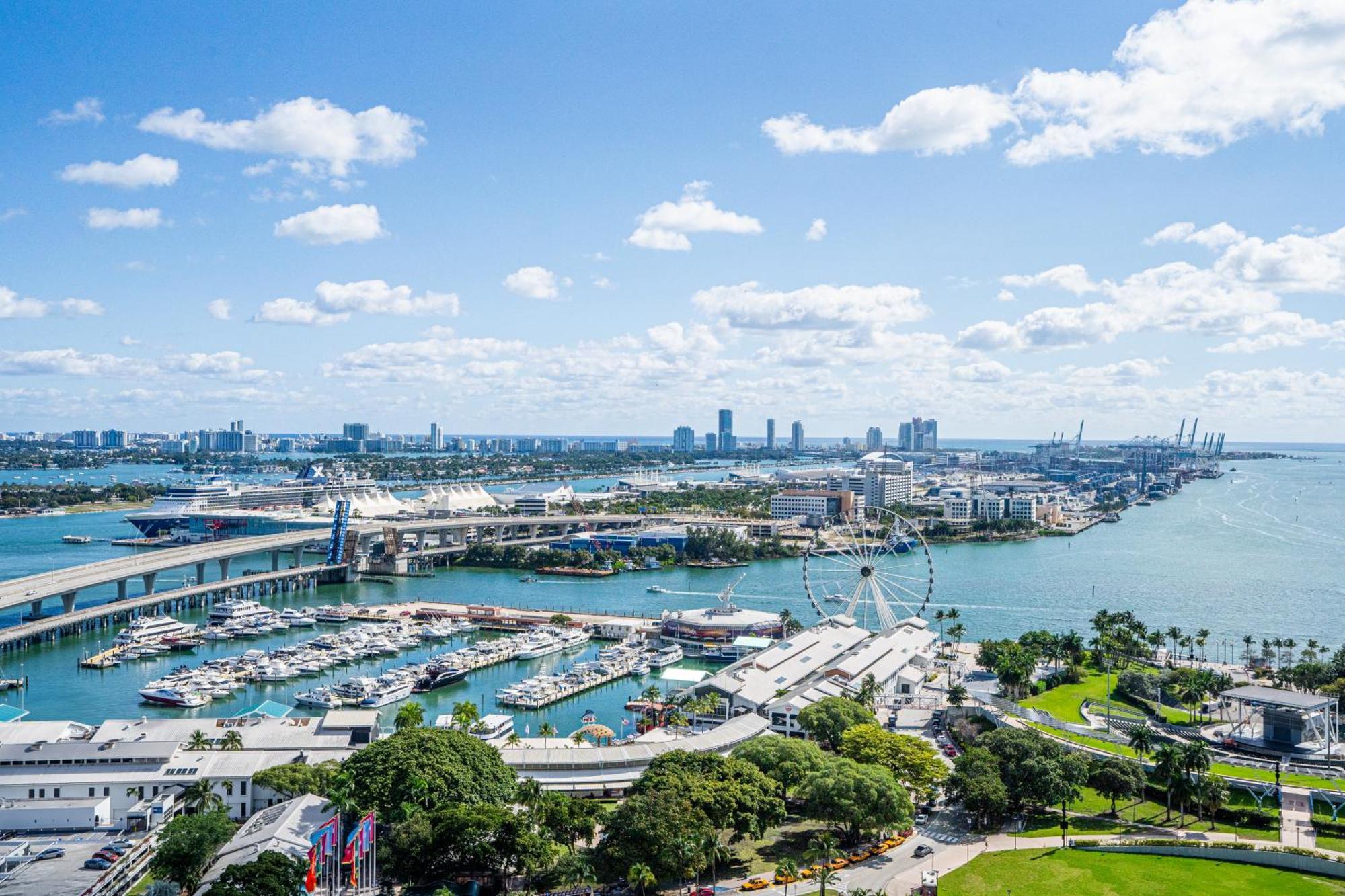 Tr Miami 2 Bedroom, 1 Bedroom, And Studio Condos With Balconies Екстер'єр фото