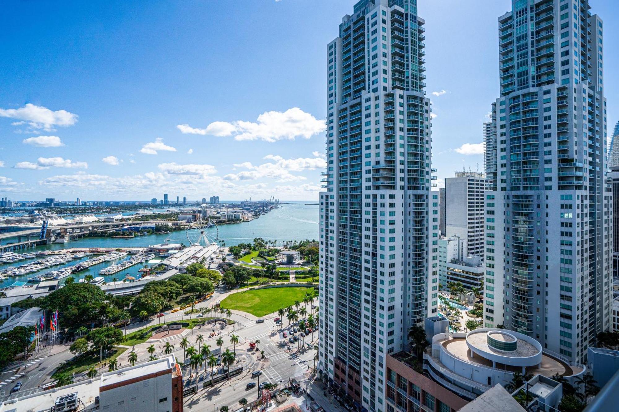 Tr Miami 2 Bedroom, 1 Bedroom, And Studio Condos With Balconies Екстер'єр фото