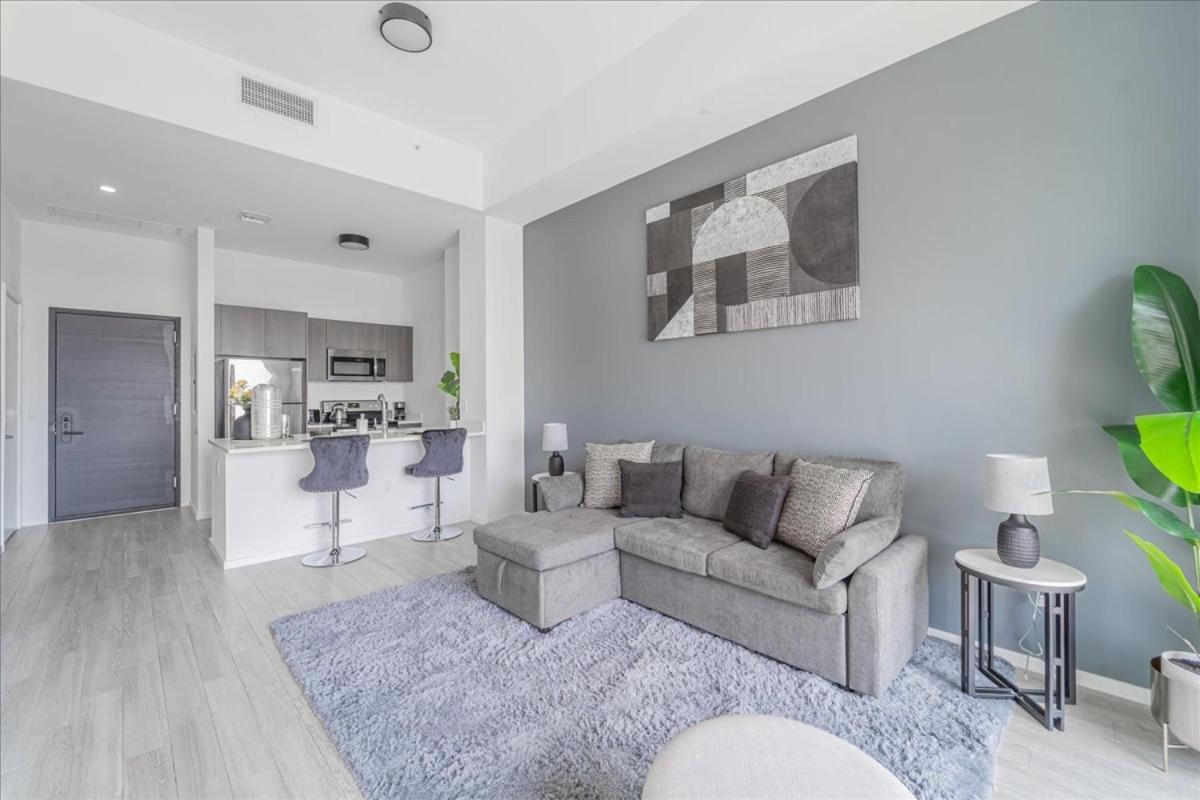 Tr Miami 2 Bedroom, 1 Bedroom, And Studio Condos With Balconies Екстер'єр фото