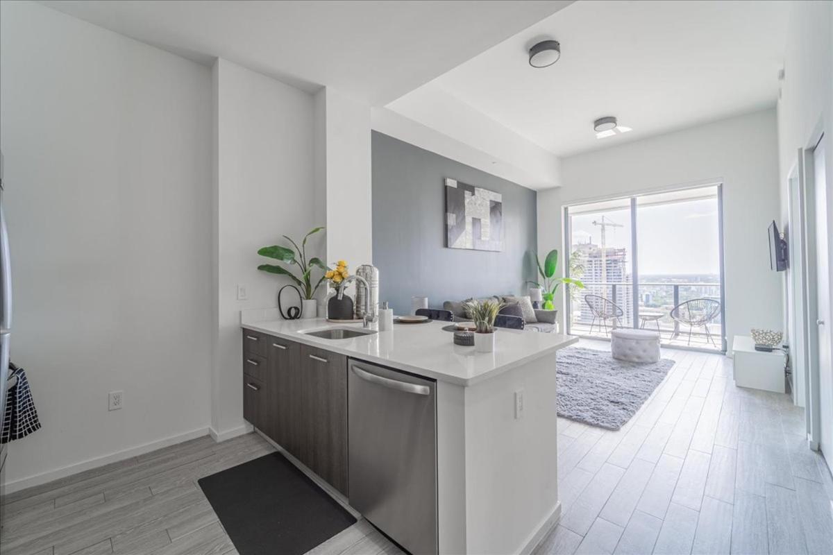 Tr Miami 2 Bedroom, 1 Bedroom, And Studio Condos With Balconies Екстер'єр фото